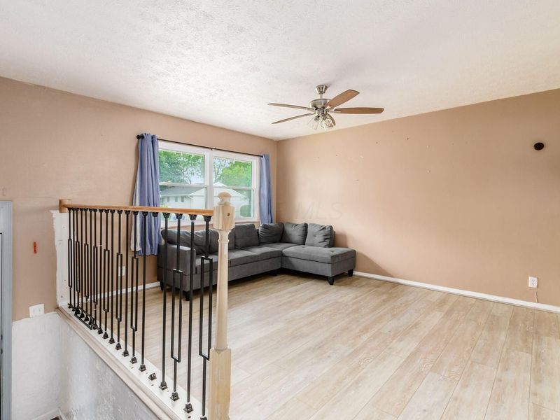 626 Knights Avenue, Columbus, OH 43230 Photo 6