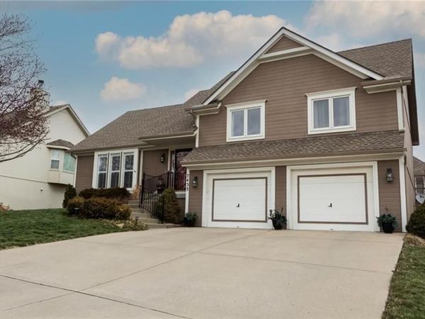 7433 N Smalley Avenue, Kansas City, MO 64158