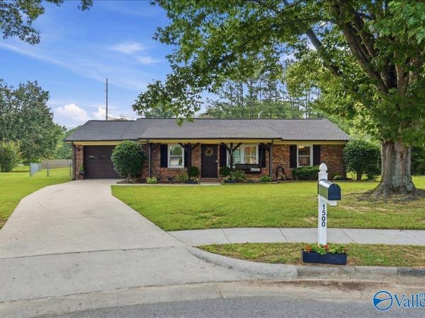 1500 Old Albany Circle SE, Huntsville, AL 35803