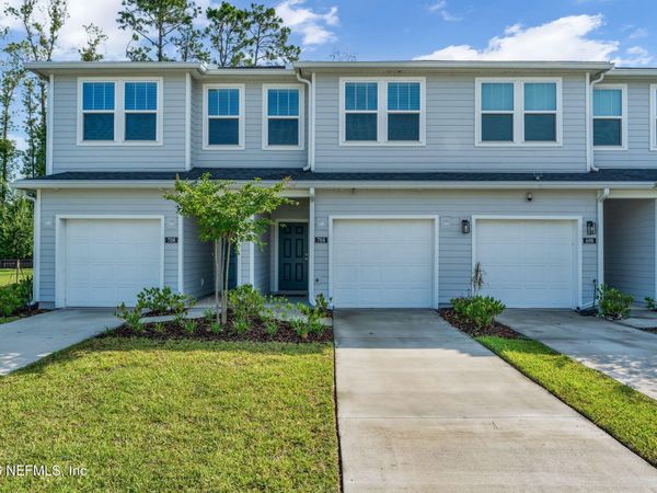 704 HOLLY LAKES Drive, Orange Park, FL 32073