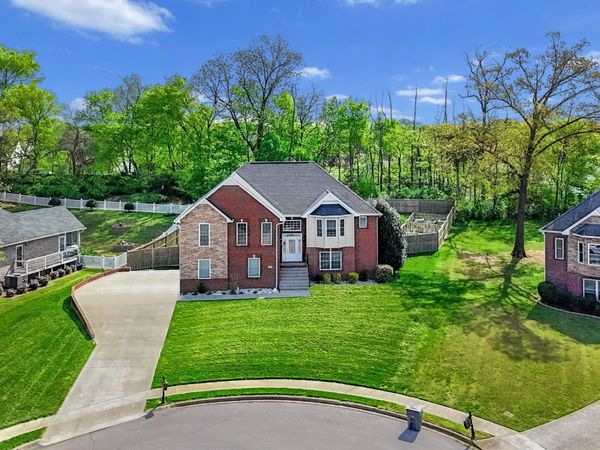 2235 Jasmine Dr , Clarksville, TN 37043