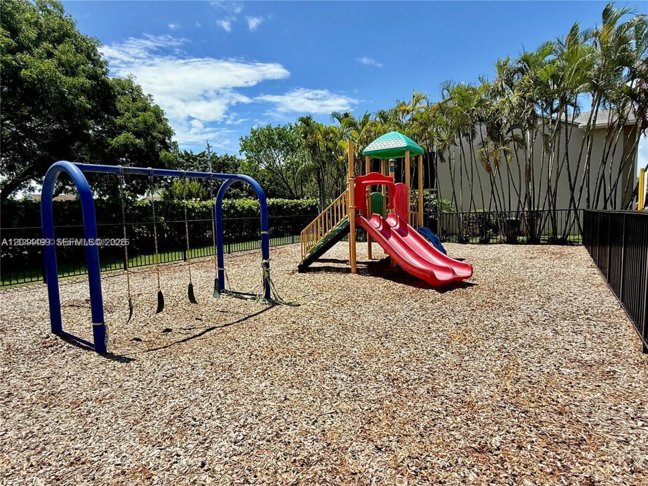 1044 S Independence Dr , Unit 1044I, Homestead, FL 33034 Photo