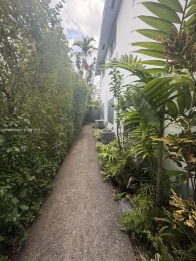 4230 SW 11th St , Unit B, Miami, FL 33134 Photo