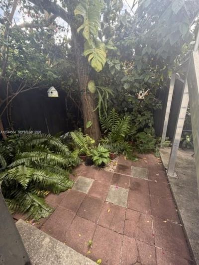 4230 SW 11th St , Unit B, Miami, FL 33134 Photo