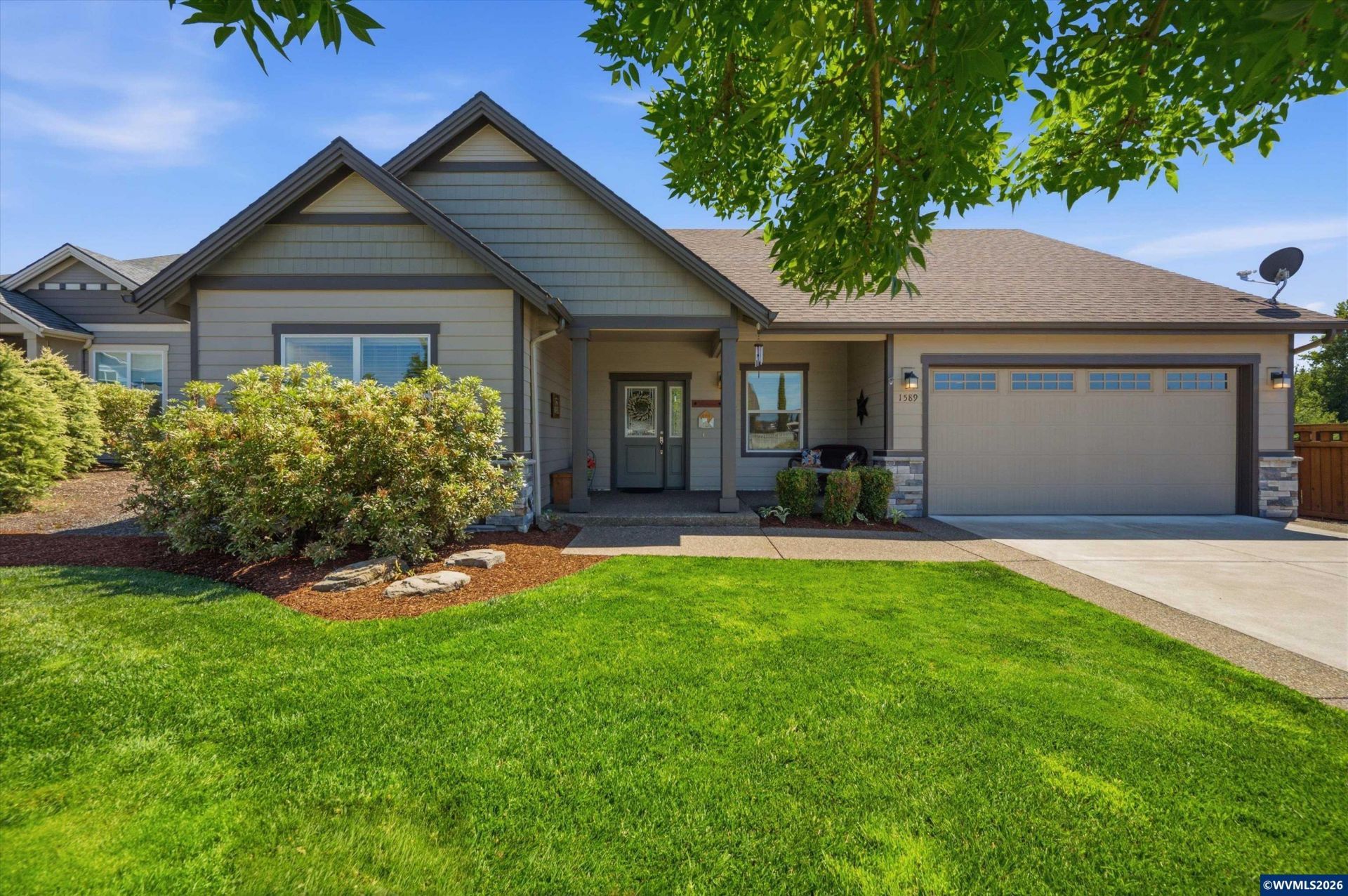 1589 SE Loganberry St, Dallas, OR 97338 Main Photo