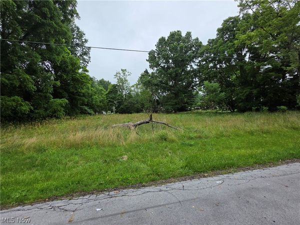 420 Jarvis Road , Akron, OH 44319