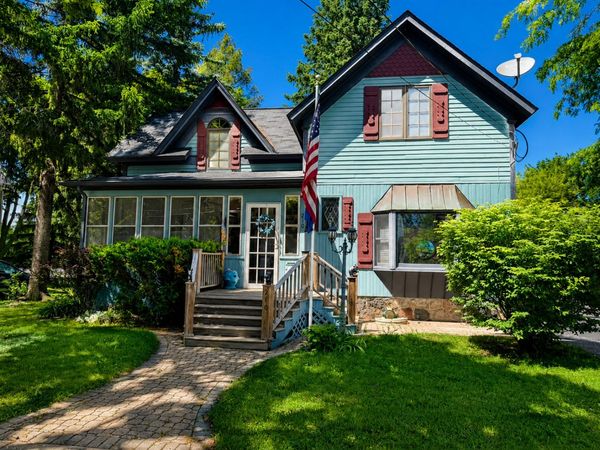 210 W Crystal Lake Avenue , Crystal Lake, IL 60014