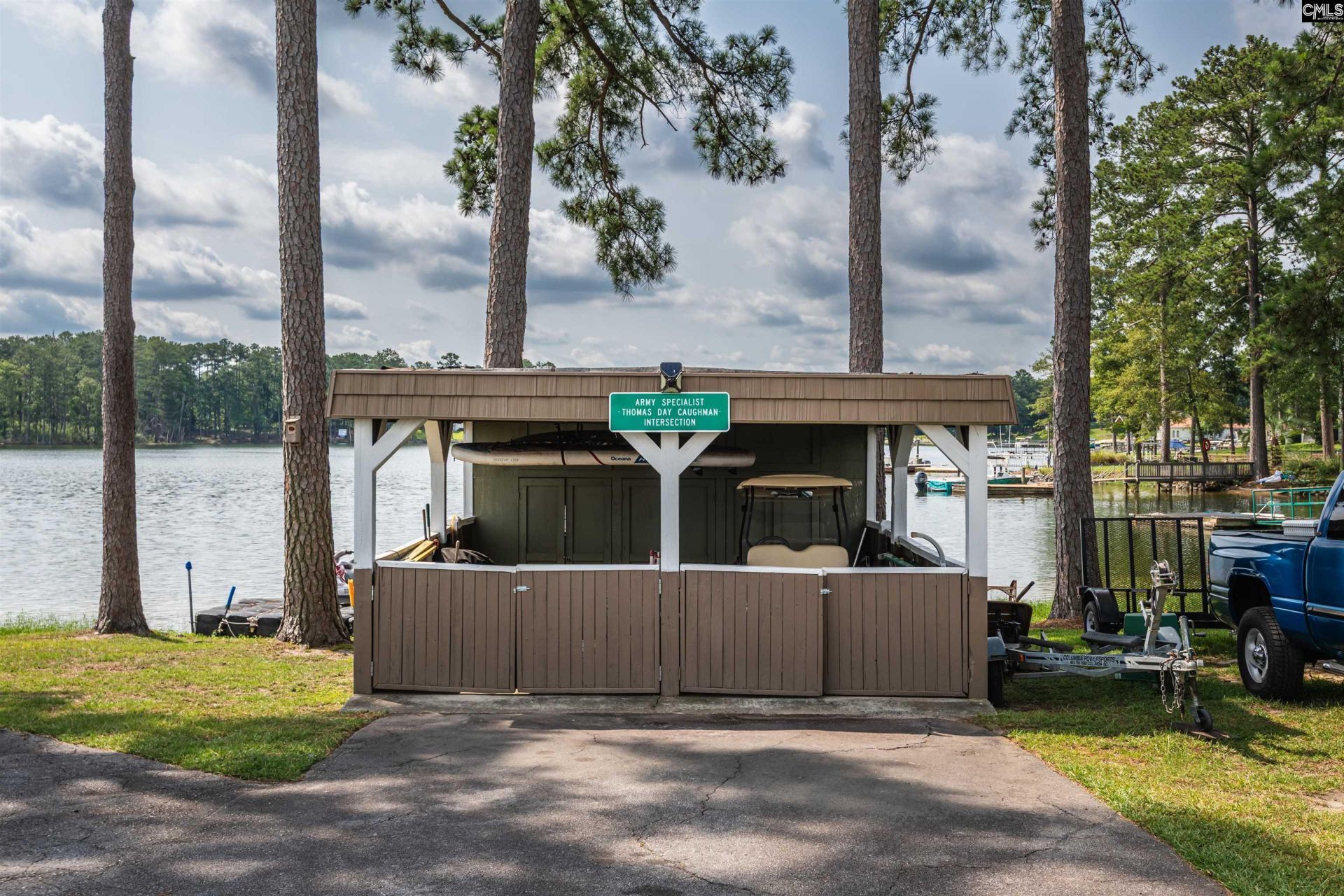675 E Point Drive Photo 29