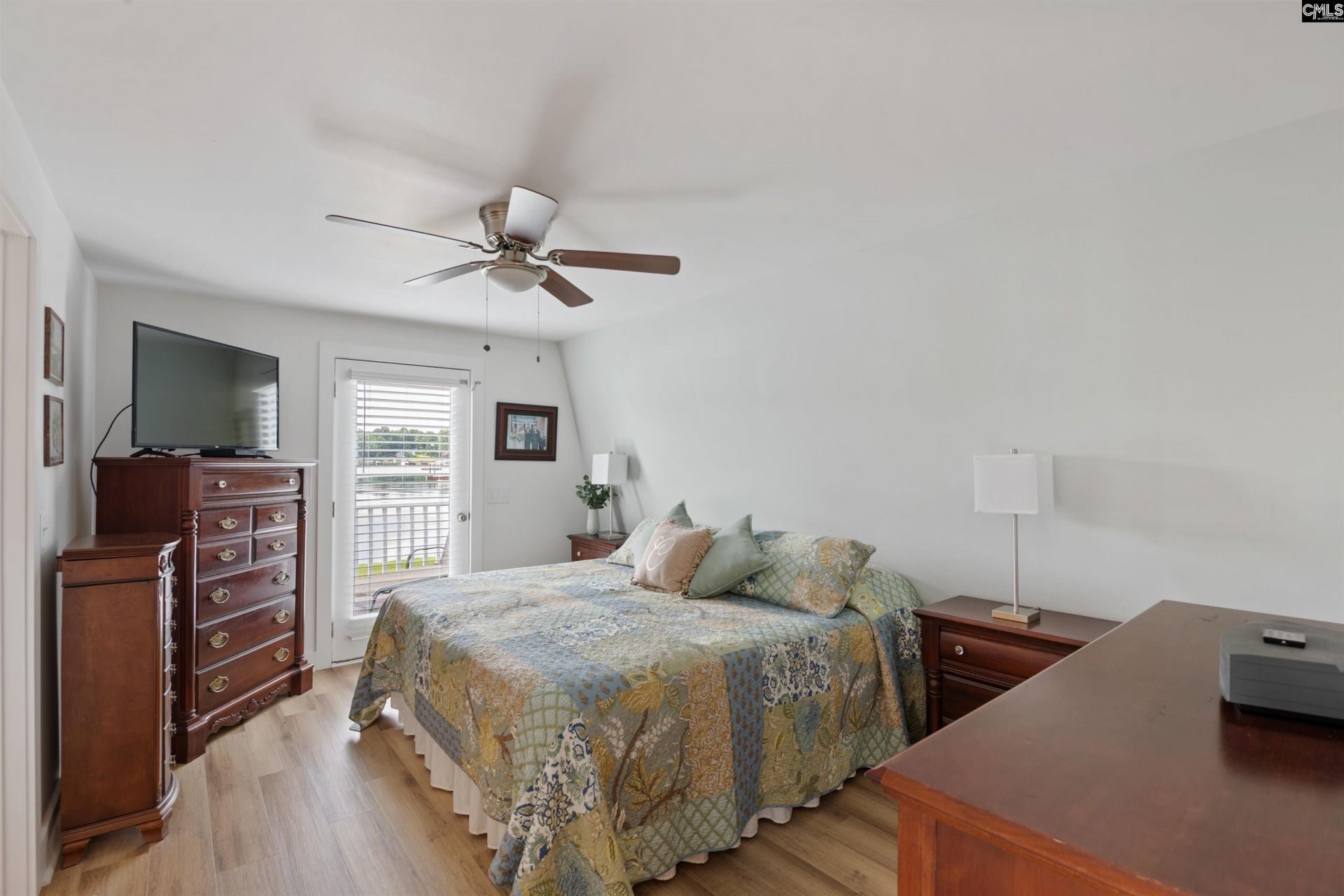675 E Point Drive Photo 60