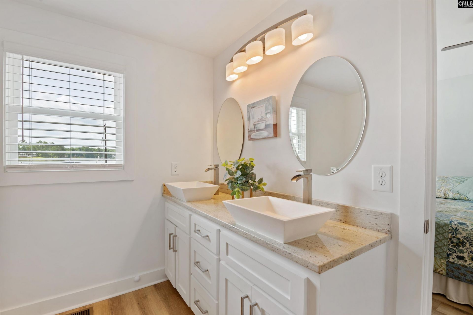 675 E Point Drive Photo 63