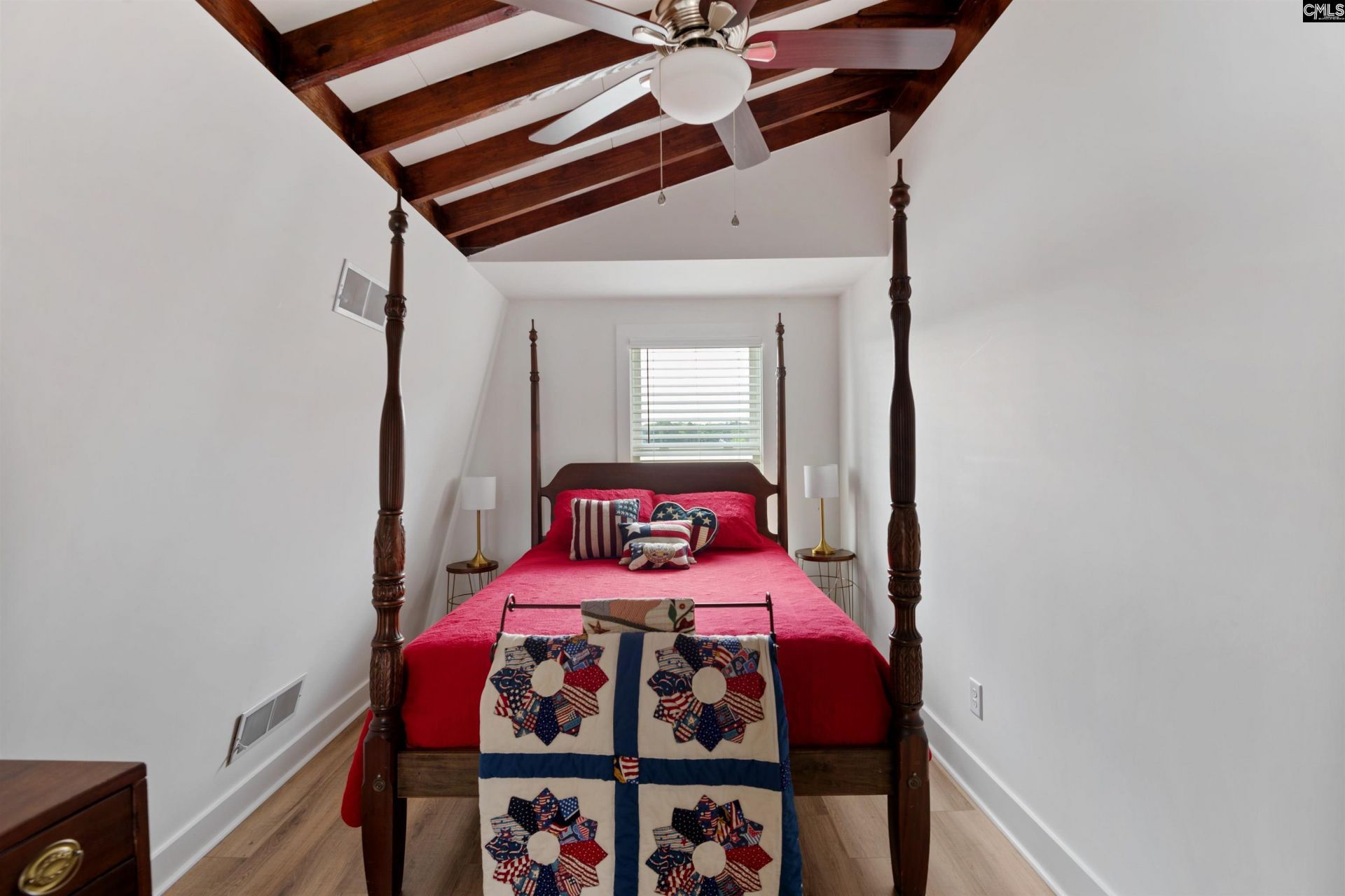 675 E Point Drive Photo 73
