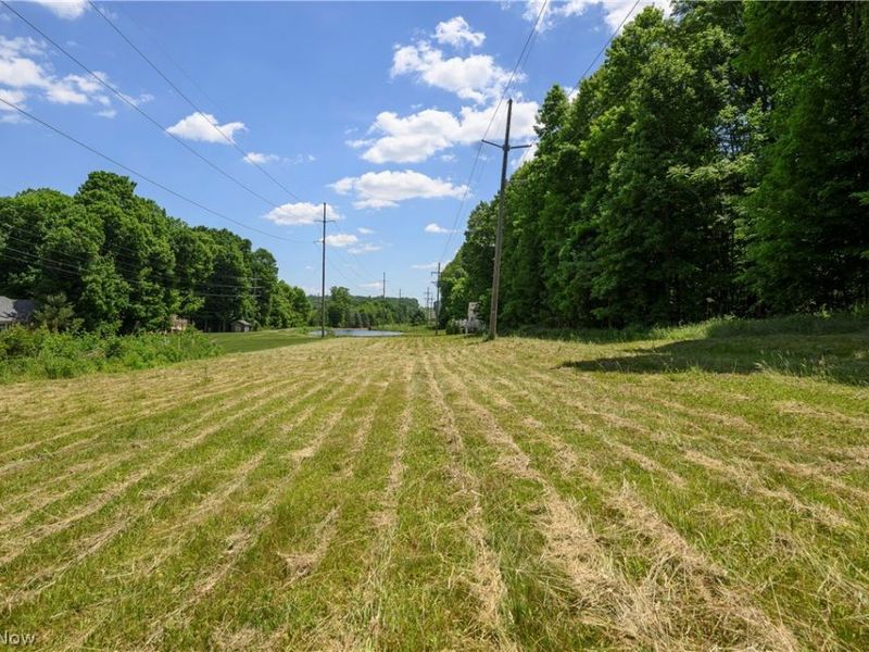 4609 Barnsleigh Drive, Unit 47, Akron, OH 44333 Photo 5
