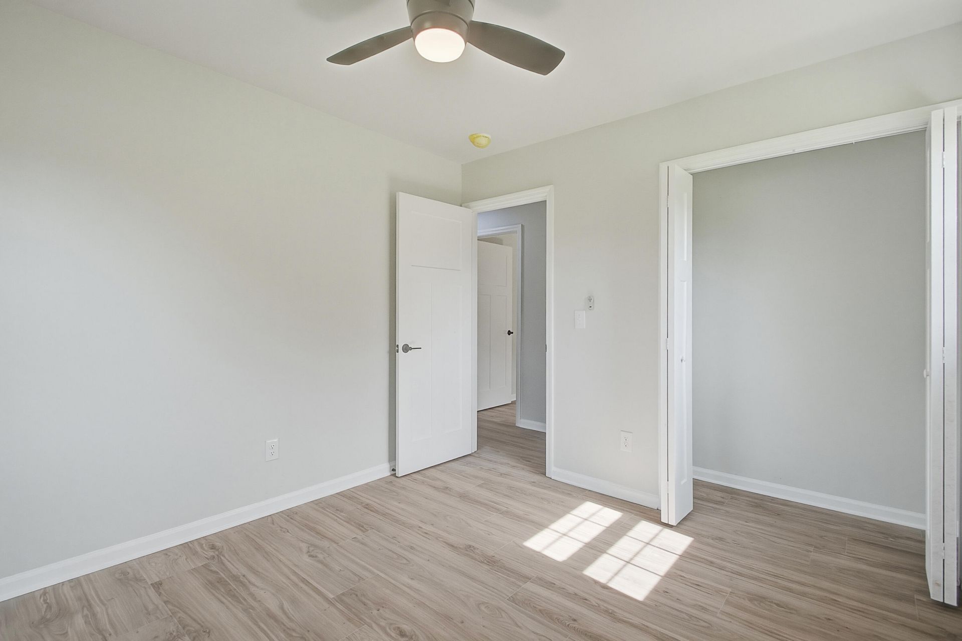 104 General Dennis Drive Photo 23