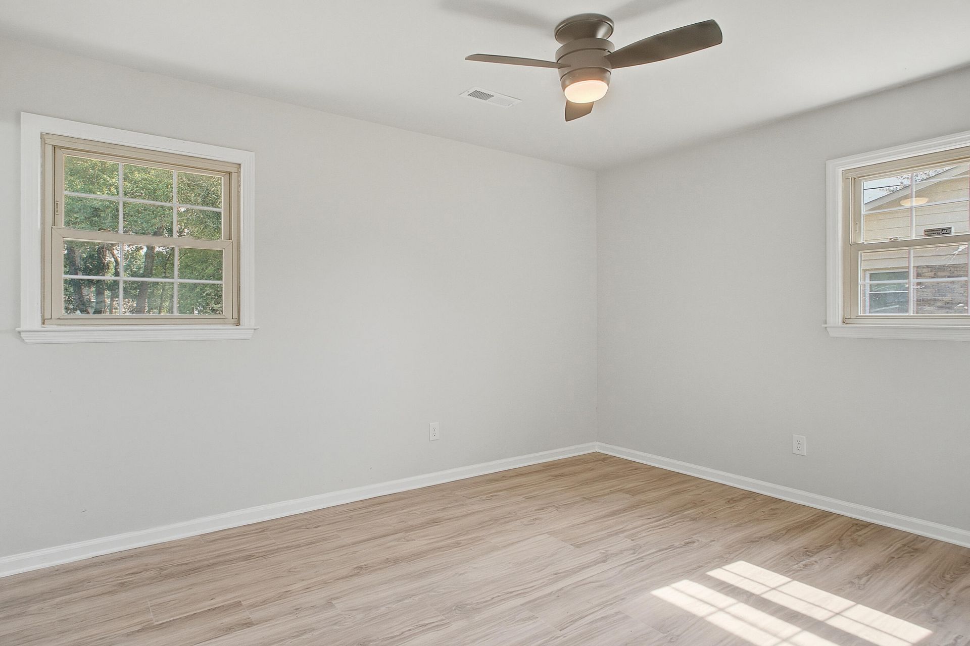 104 General Dennis Drive Photo 24