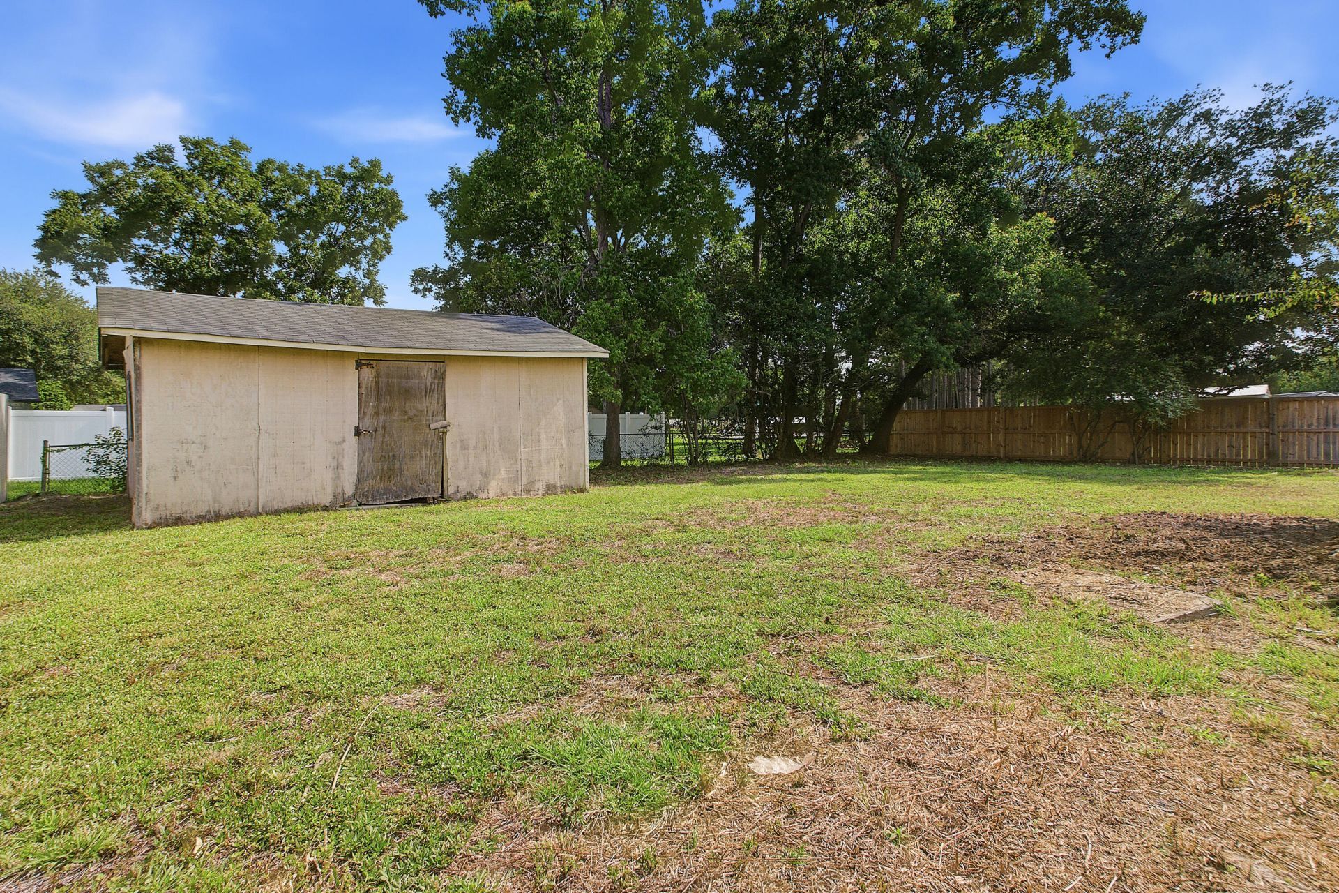 104 General Dennis Drive Photo 29