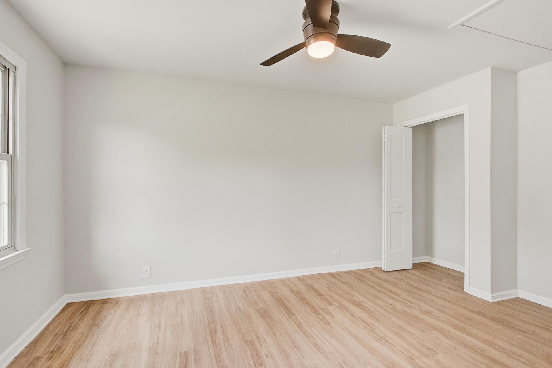 104 General Dennis Drive Photo 9