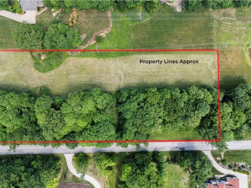 4643 Barnsleigh Drive, Unit 46, Akron, OH 44333 Photo 3