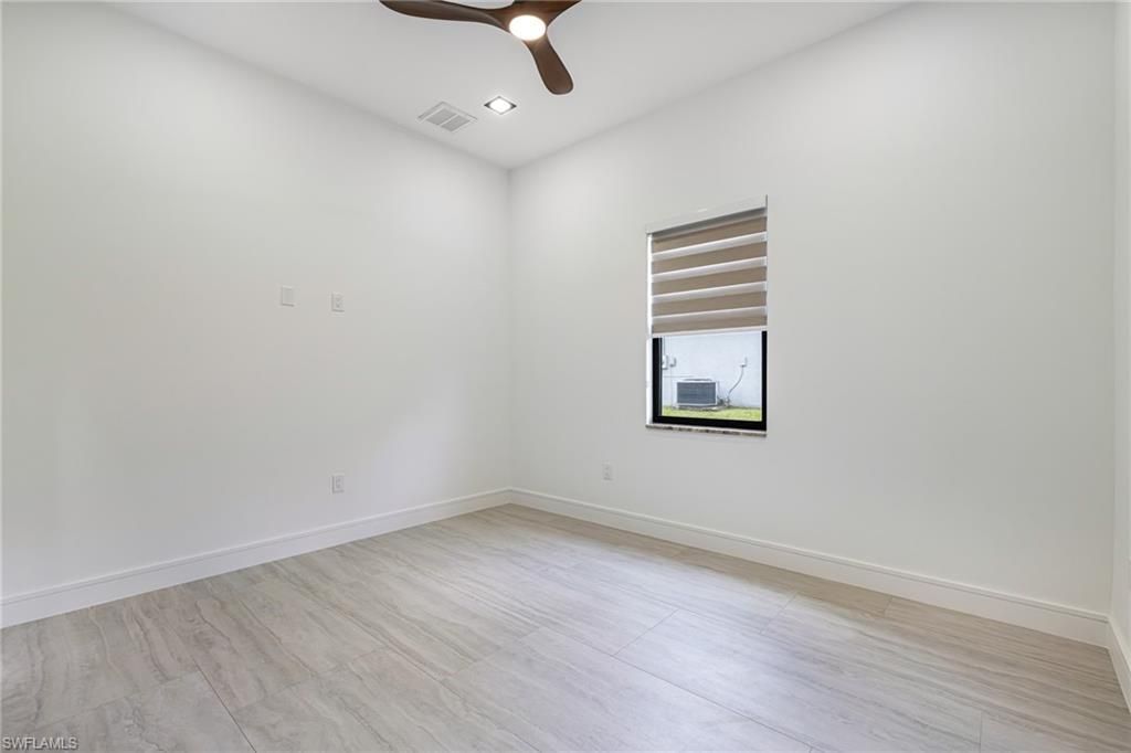1210 SW Santa Barbara Pl, Cape Coral, FL 33991 Photo