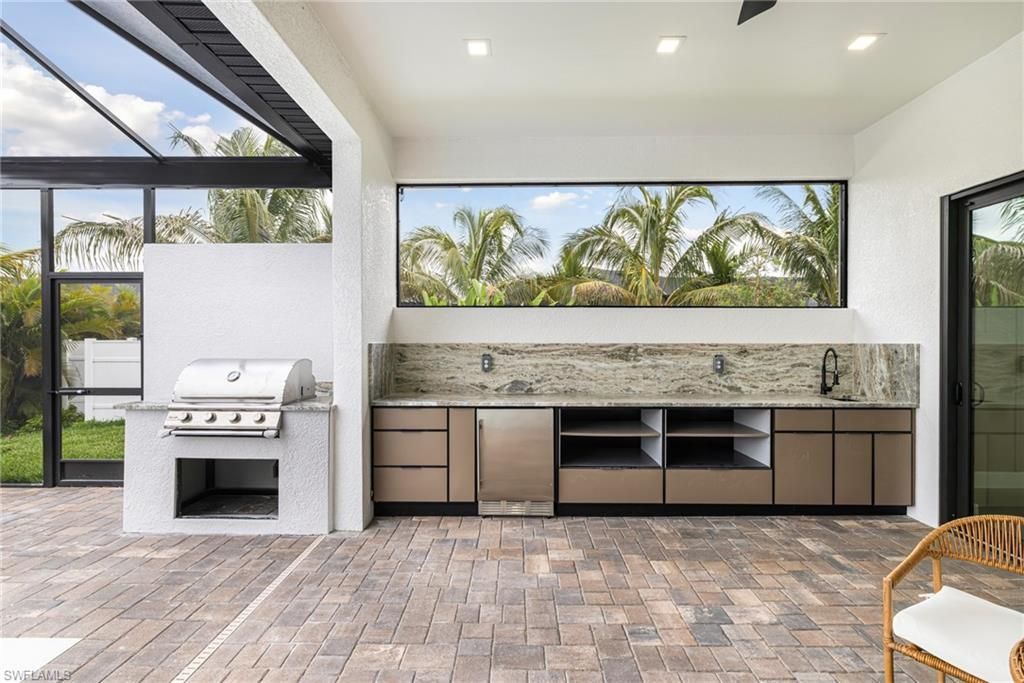 1210 SW Santa Barbara Pl, Cape Coral, FL 33991 Photo