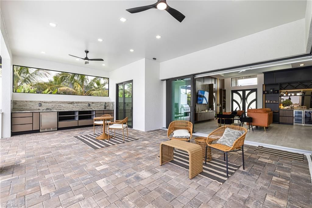 1210 SW Santa Barbara Pl, Cape Coral, FL 33991 Photo