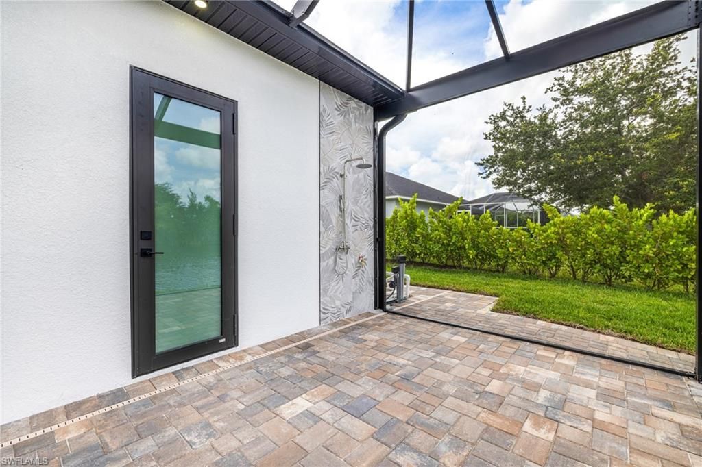 1210 SW Santa Barbara Pl, Cape Coral, FL 33991 Photo