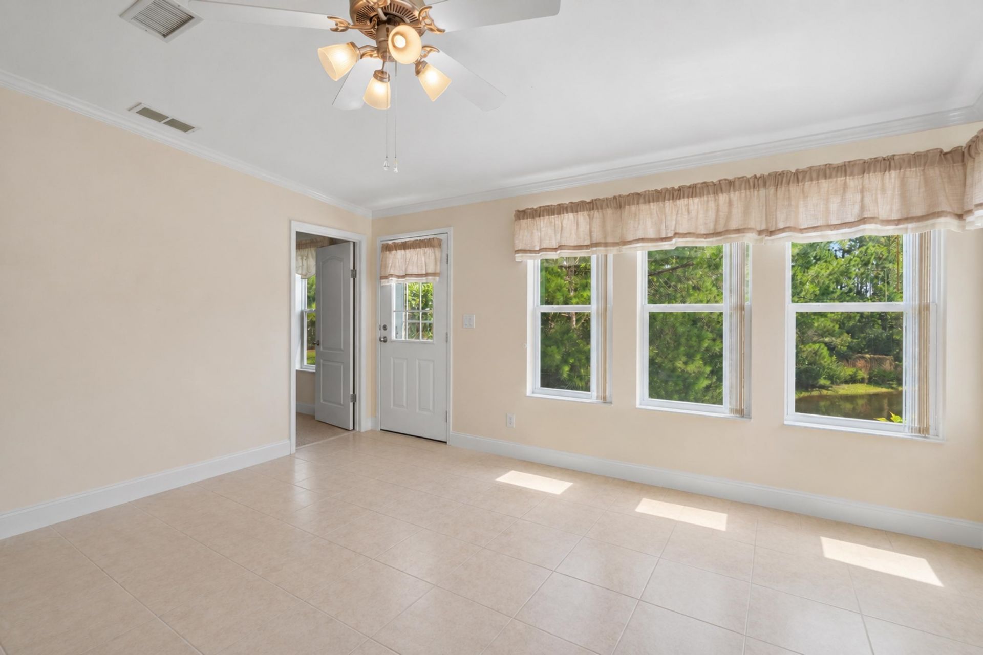 177 Wellspring Dr. Photo 31