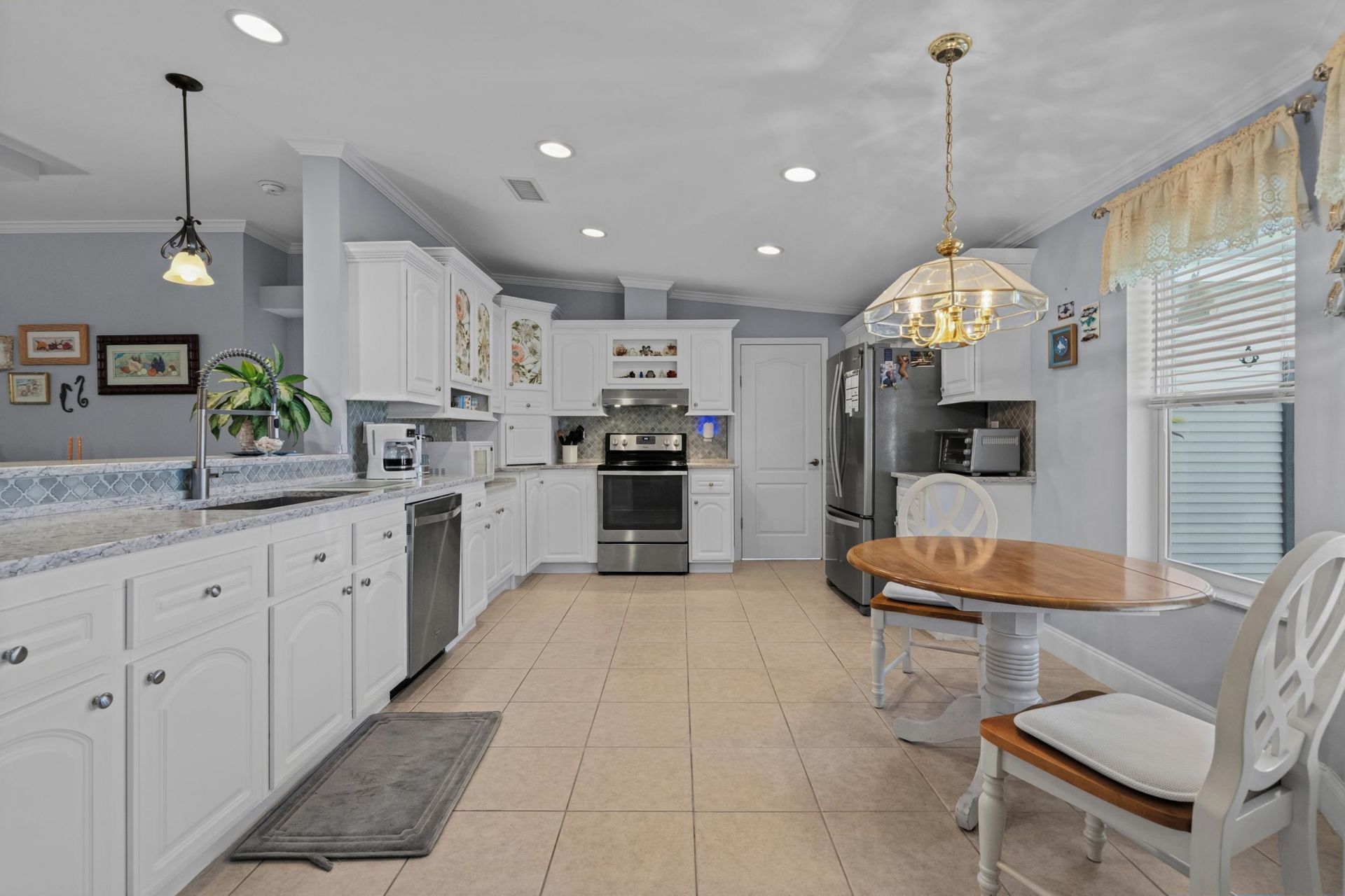 177 Wellspring Dr. Photo 6