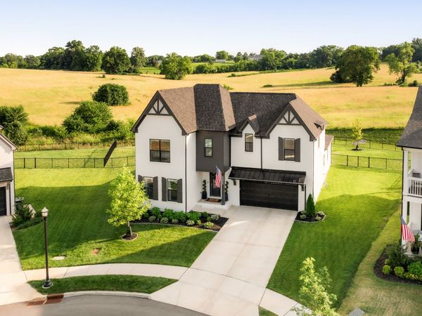 3455 Burgate Trl , Thompsons Station, TN 37179