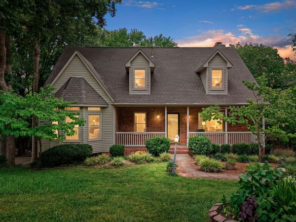 626 Knollwood Dr , La Vergne, TN 37086