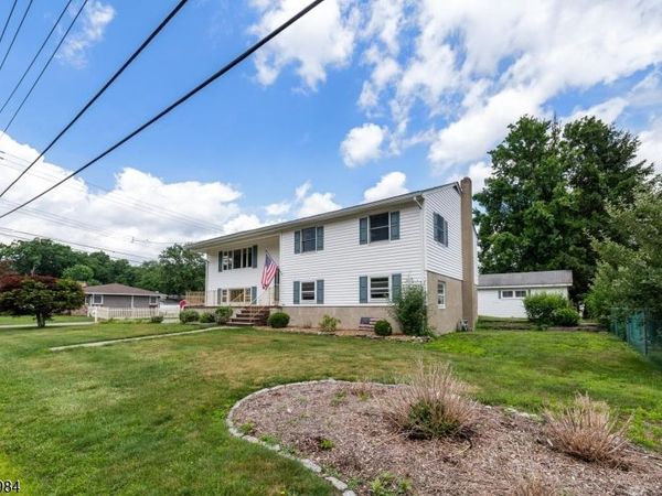 67 Greenbrook Dr, West Milford, NJ 07480