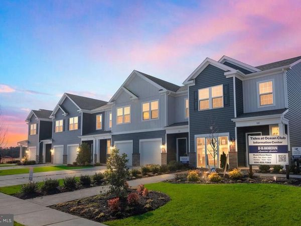 100 COROLLA DRIVE, EGG HARBOR TOWNSHIP, NJ 08234