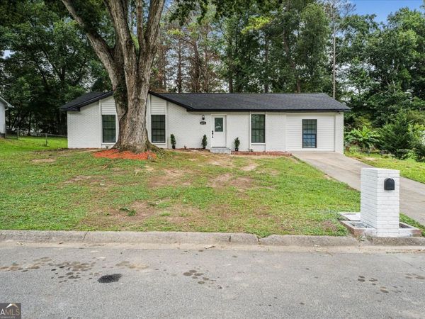 6073 Fieldcrest Drive, Morrow, GA 30260