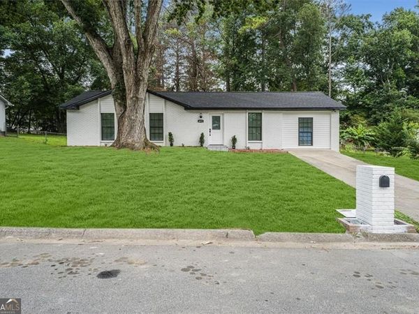 6073 Fieldcrest Drive, Morrow, GA 30260