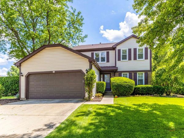 135 Newtown Drive , Buffalo Grove, IL 60089