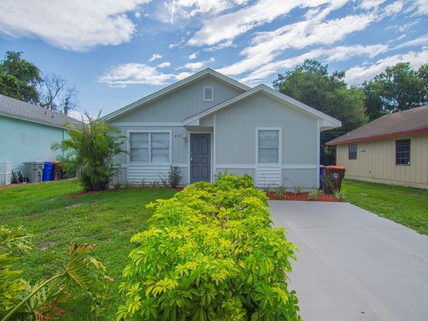 2315 86th Drive, Vero Beach, FL 32966