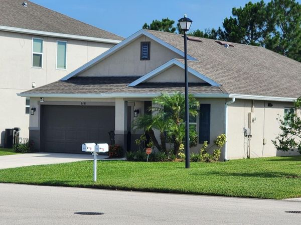 5435 NW Pine Trail Circle, Port St. Lucie, FL 34983