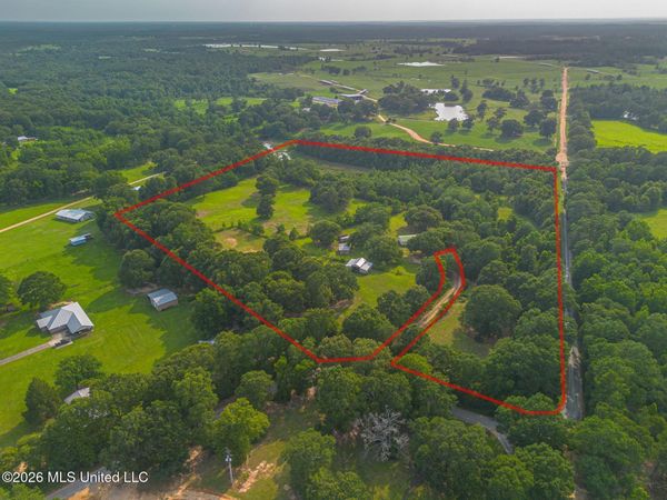 13 Jeff Smith Lane, Poplarville, MS 39470