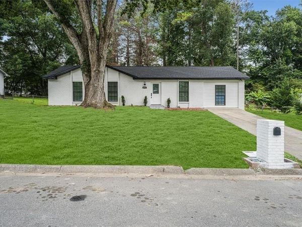 6073 Fieldcrest Drive, Morrow, GA 30260