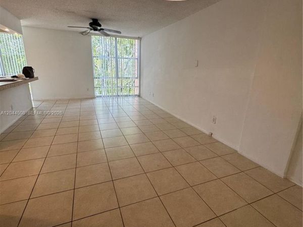 210 172nd St , Unit 429, Sunny Isles Beach, FL 33160