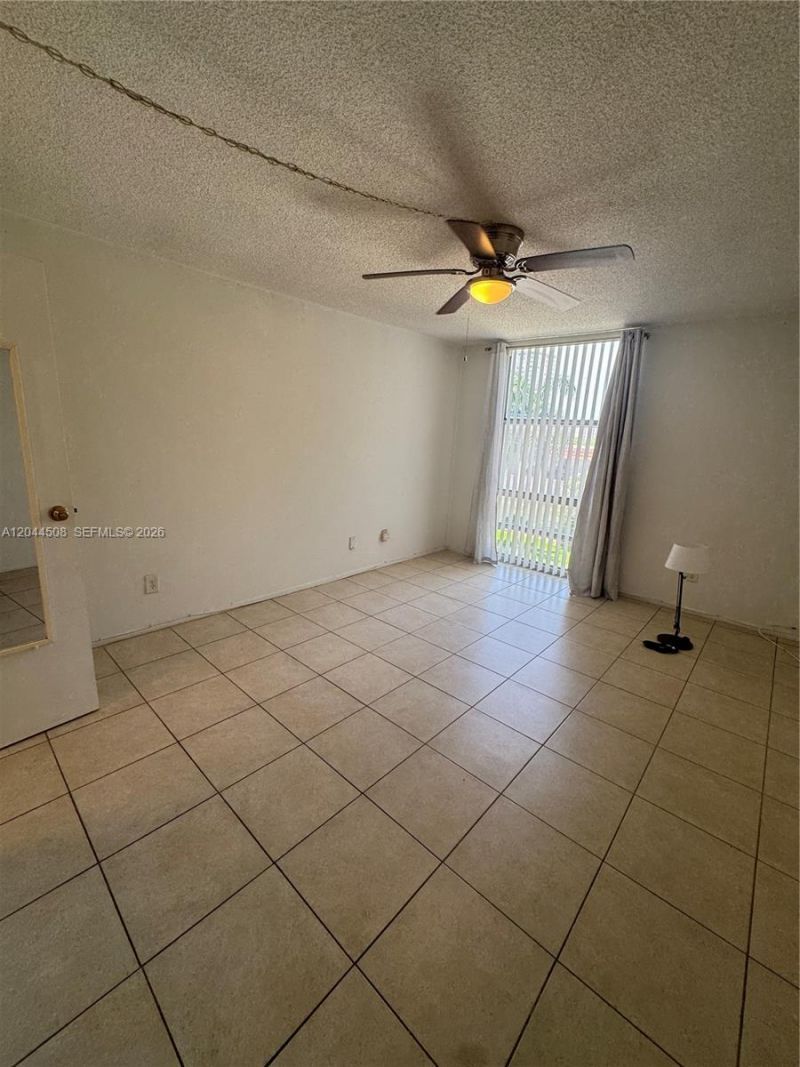 210 172nd St , Unit 429, Sunny Isles Beach, FL 33160 Photo