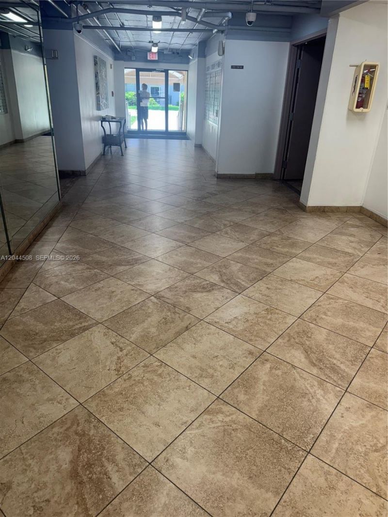 210 172nd St , Unit 429, Sunny Isles Beach, FL 33160 Photo