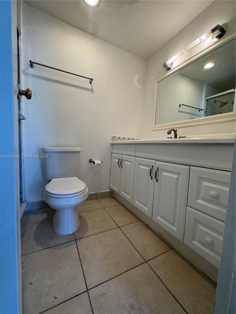 210 172nd St , Unit 429, Sunny Isles Beach, FL 33160 Photo