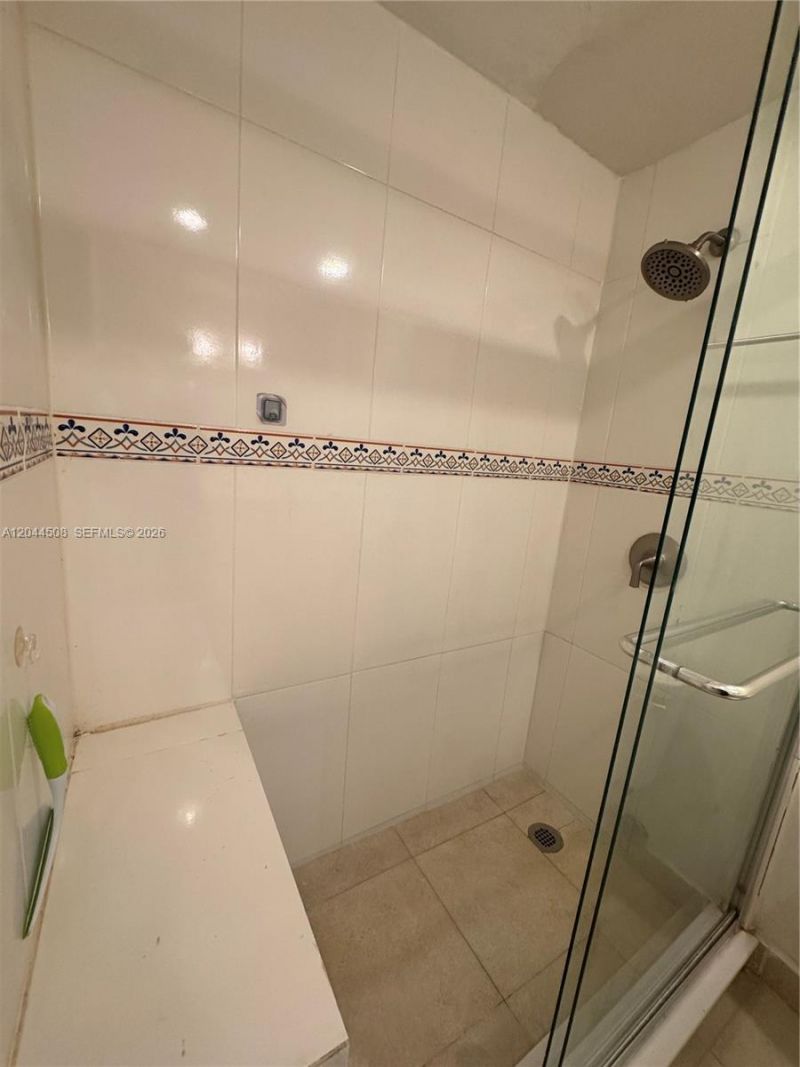 210 172nd St , Unit 429, Sunny Isles Beach, FL 33160 Photo