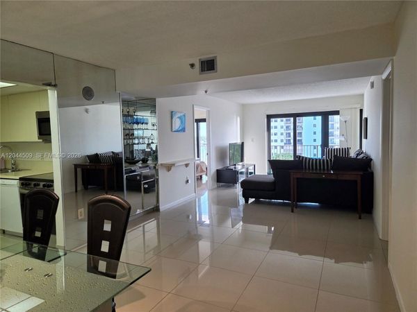 Unit 807S, Hollywood, FL 33019