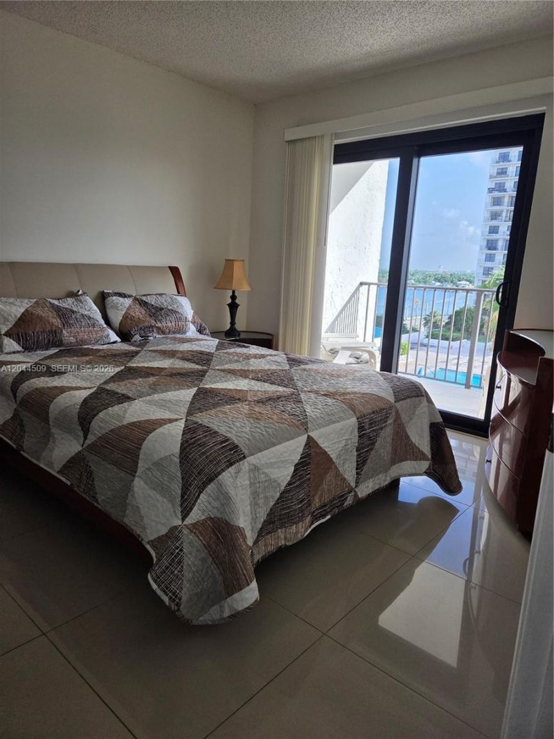 Please Call For Address, Unit 807S, Hollywood, FL 33019 Photo
