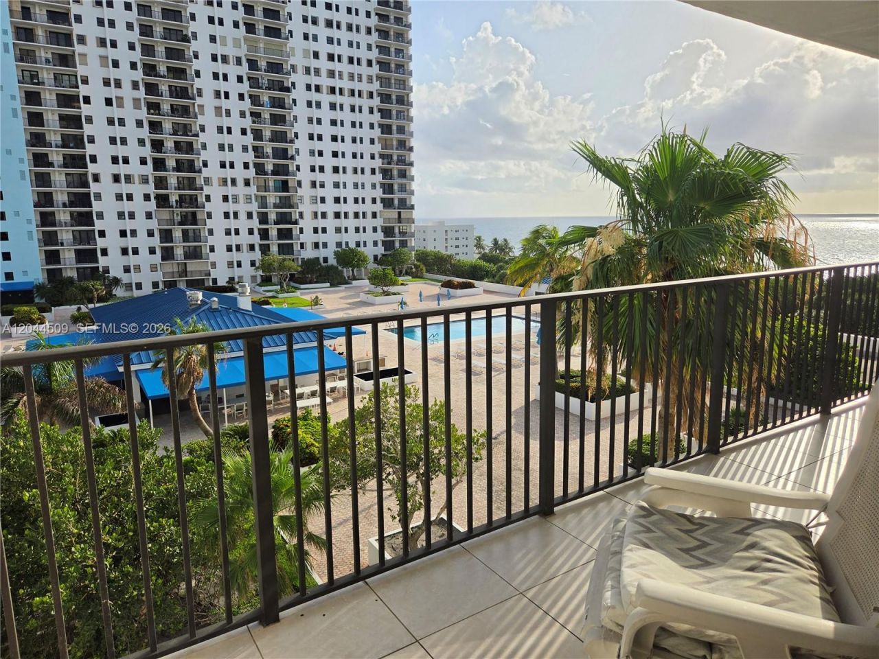 Please Call For Address, Unit 807S, Hollywood, FL 33019 Photo