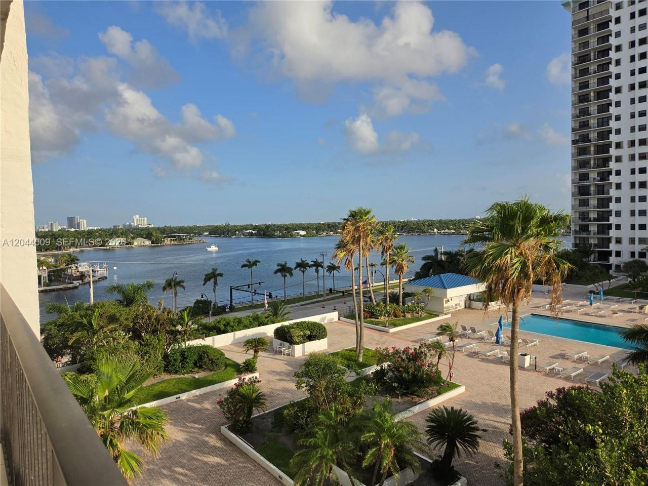 Please Call For Address, Unit 807S, Hollywood, FL 33019 Photo