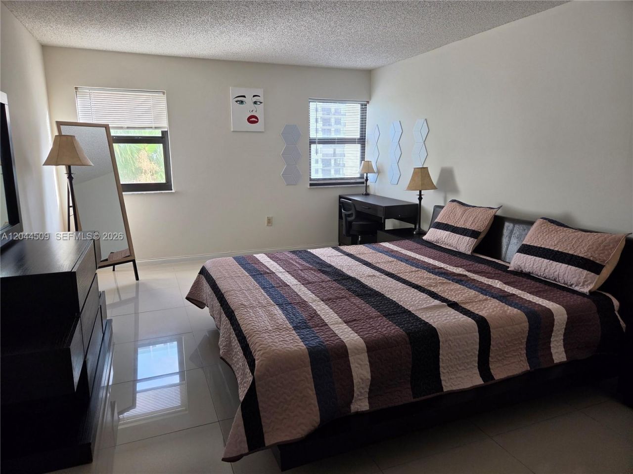 Please Call For Address, Unit 807S, Hollywood, FL 33019 Photo