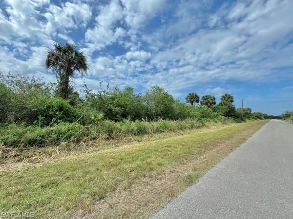 39th AVE NW, NAPLES, FL 34120