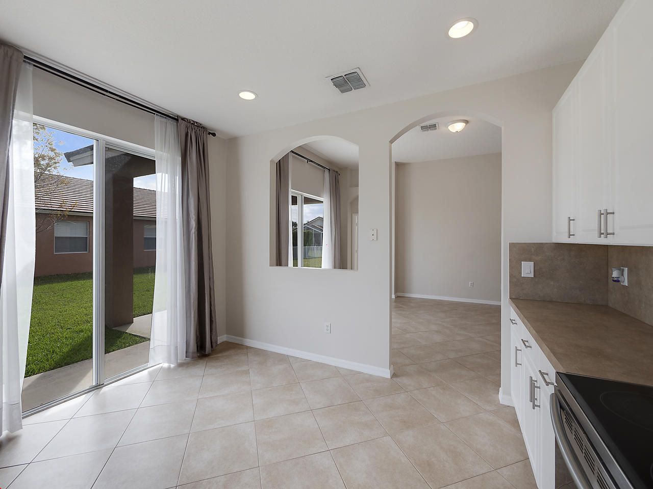 9563 SW Flowermound Circle, Port Saint Lucie, FL 34987 Photo